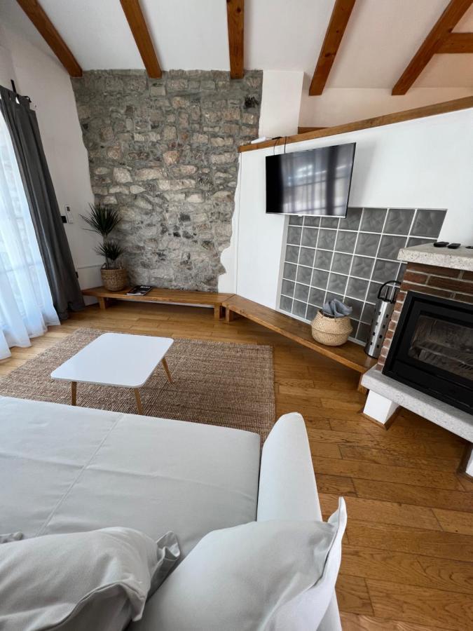 Dutovlje Guesthouse 45 מראה חיצוני תמונה