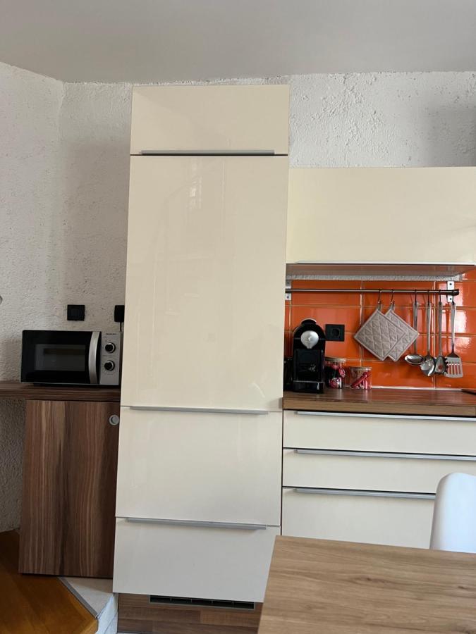 Dutovlje Guesthouse 45 מראה חיצוני תמונה
