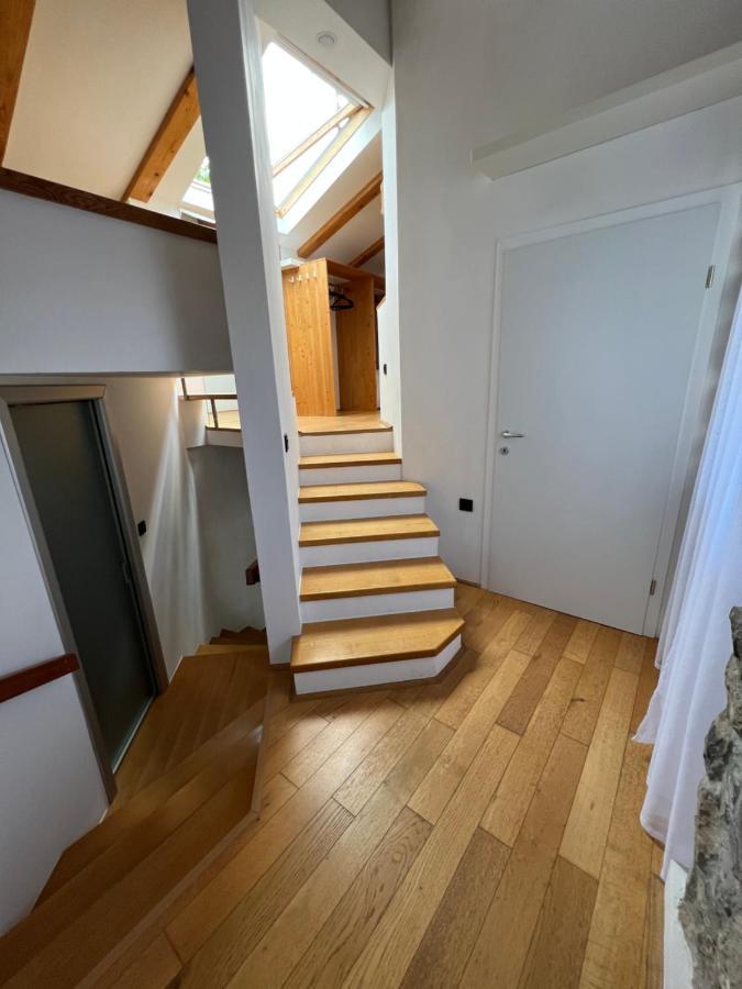 Dutovlje Guesthouse 45 מראה חיצוני תמונה
